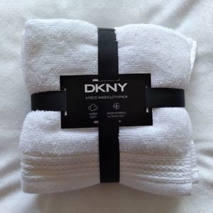 DKNY Wash Cloth Set